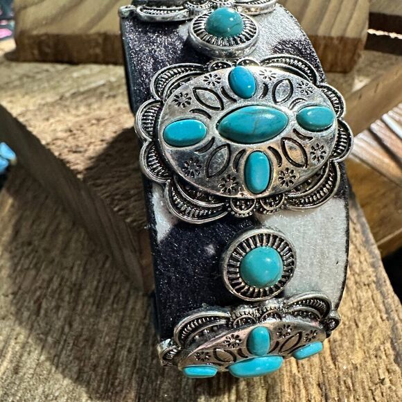 Western Concho Cowhide Hair Cuff Stylish Accessory for‎ Unique Fashion - Picture 7 of 7